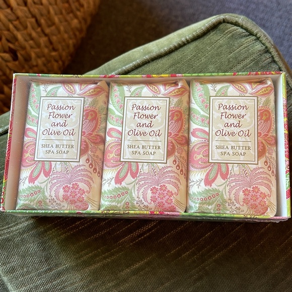 PASSION FLOWER Greenwich bay shea butter, cocoa butter & virgin olive - Picture 3 of 3